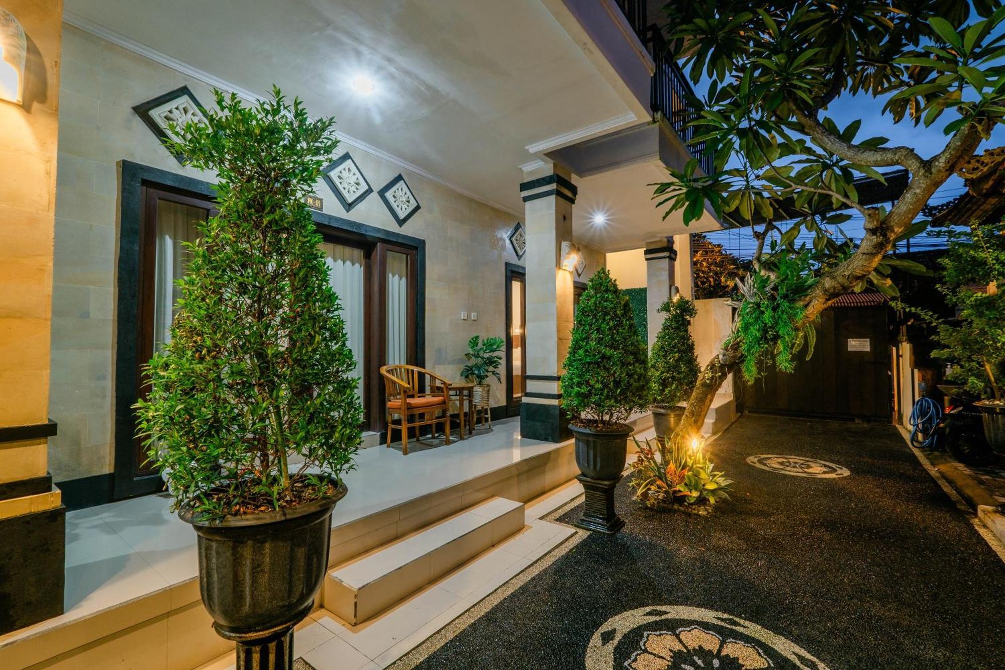 Puri Kasih Home Stay 발리 사누르 외부 사진